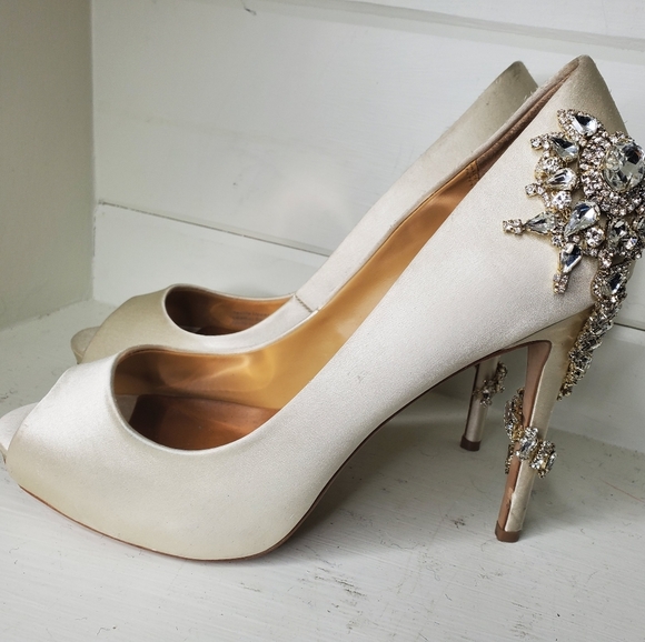 Badgley Mischka Kiara Crystal Back Pump SZ 8.5 - Picture 8 of 9